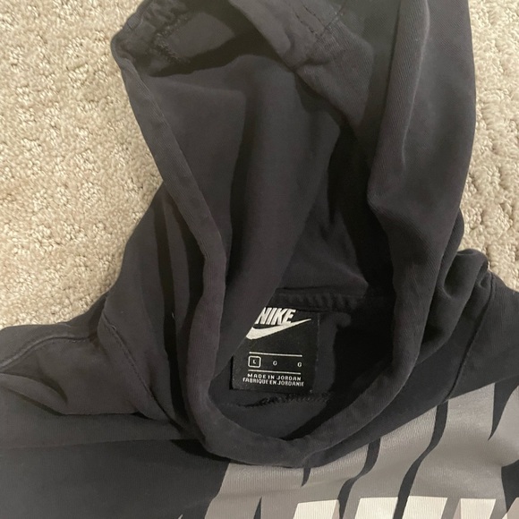 4 Under Armour and Nike Youth Boy’s Sweatshirts - Picture 5 of 9